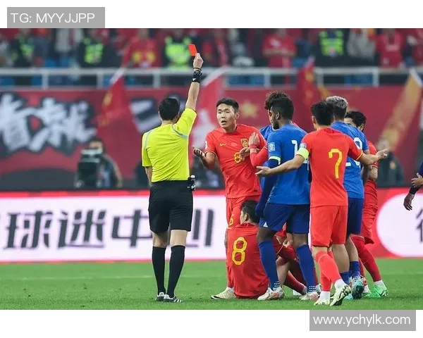 足球历史上第一张红牌的诞生瞬间：开创了球场纪律的新纪元